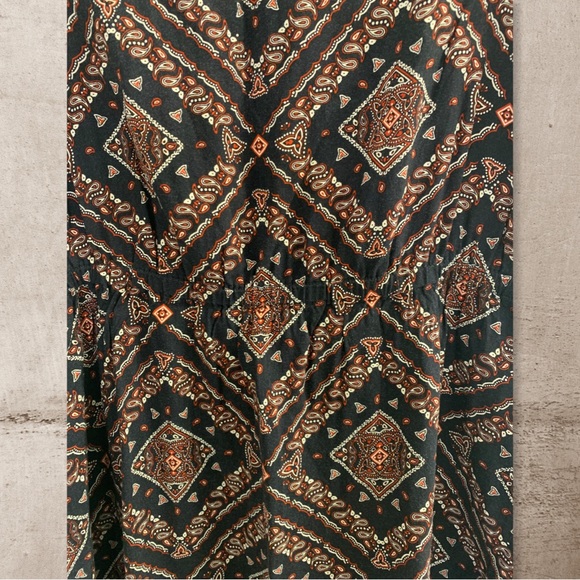 DIVIDED H&M • Paisley Romper - Picture 4 of 5